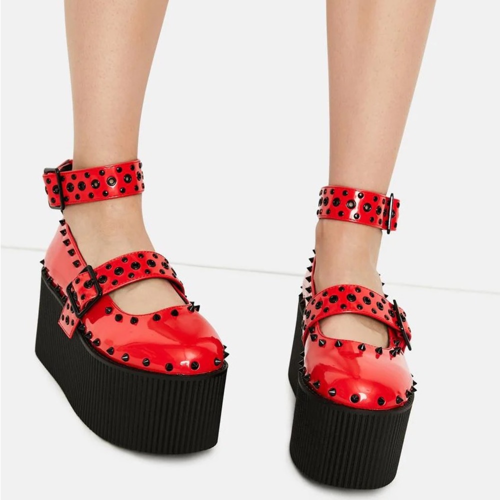 YRU Kaos Red Patent Platform Mary Janes Size 7